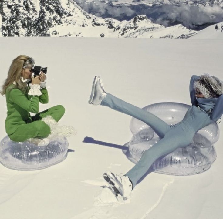 Winter Blonde Hair Care: How to Keep Your Blonde Hair Hydrated, Bright & Healthy This Cold Season